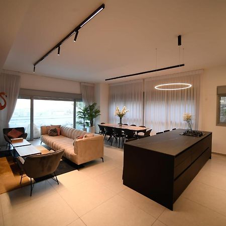 Z Lotus Garden Villa Ейлат Екстериор снимка