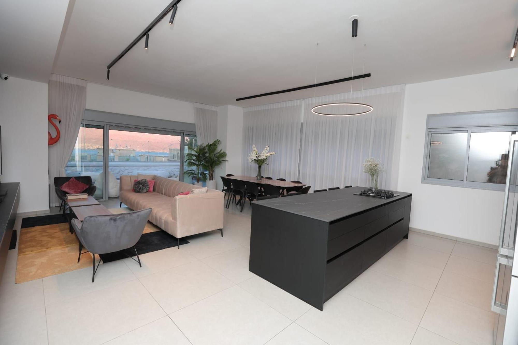 Z Lotus Garden Villa Ейлат Екстериор снимка